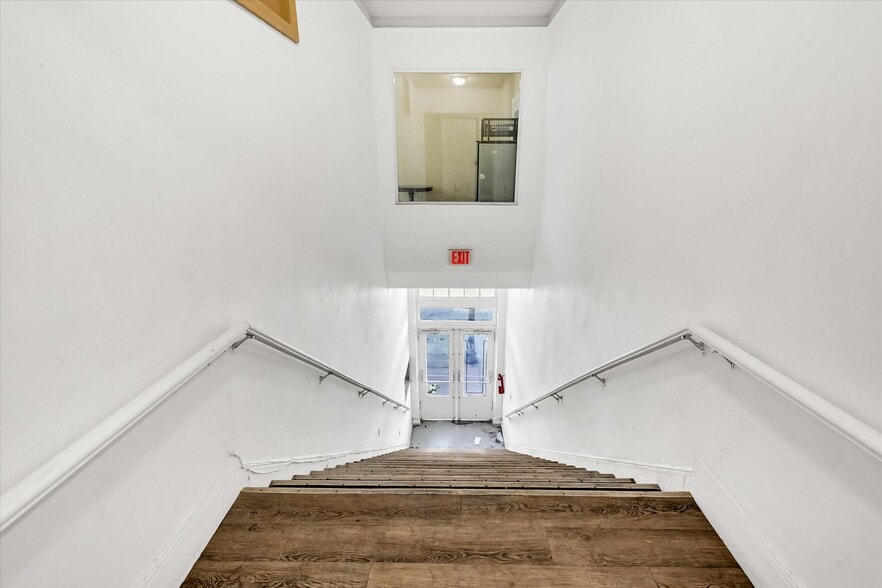 More Photos Of , Sacramento General Retail For Sale