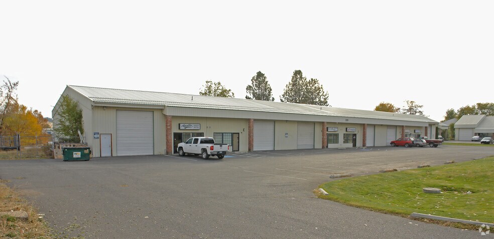 Primary Photo Of 7826 N Market St, Spokane Warehouse For Lease