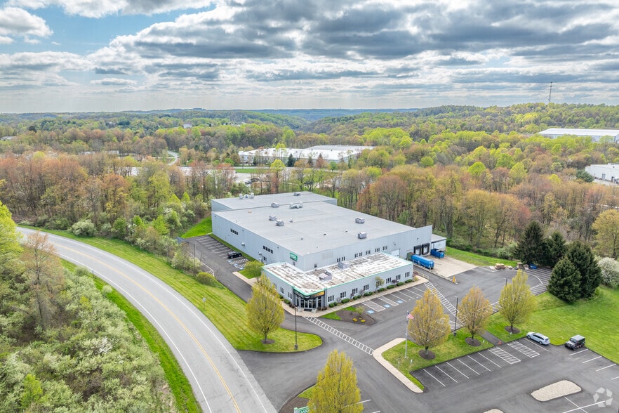 More Photos Of 621 Hunt Valley Cir, New Kensington Warehouse For Lease