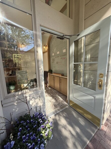 More Photos Of 79 Aikens Rd, Eagle General Retail For Sale