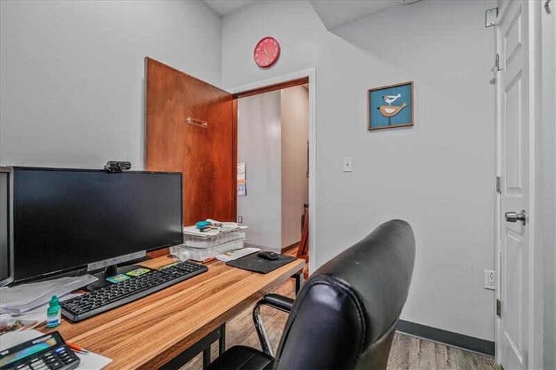 More Photos Of 3058 Washington Pike, Bridgeville Restaurant For Sale