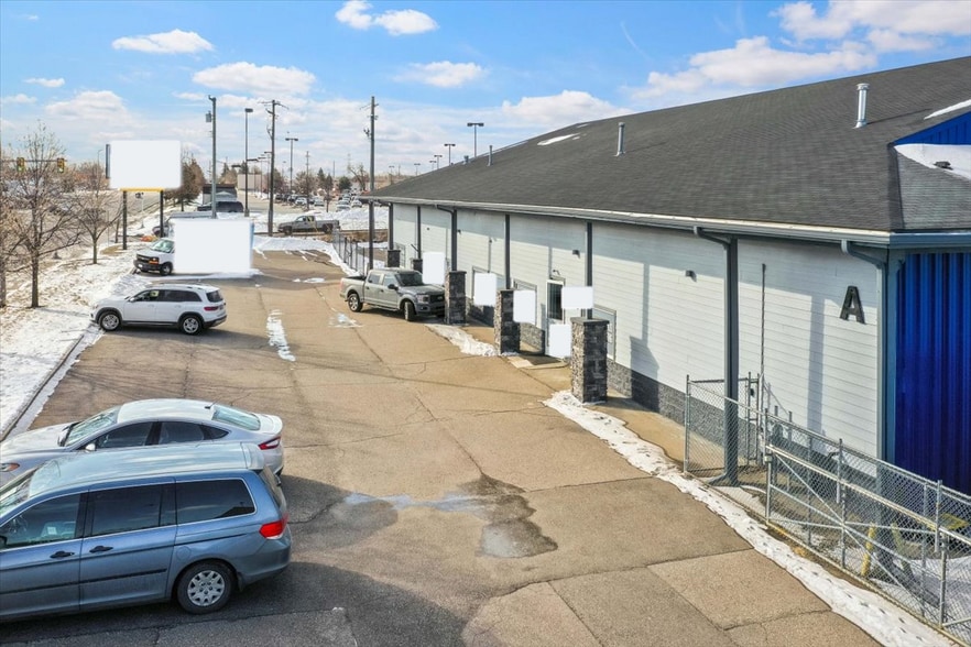 More Photos Of 0000 Orchard Lake, Pontiac Light Manufacturing For Lease
