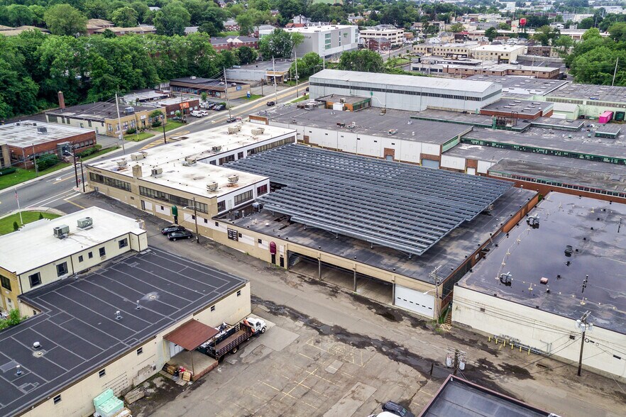 More Photos Of 1050 Slocum Ave, Ridgefield Warehouse For Lease