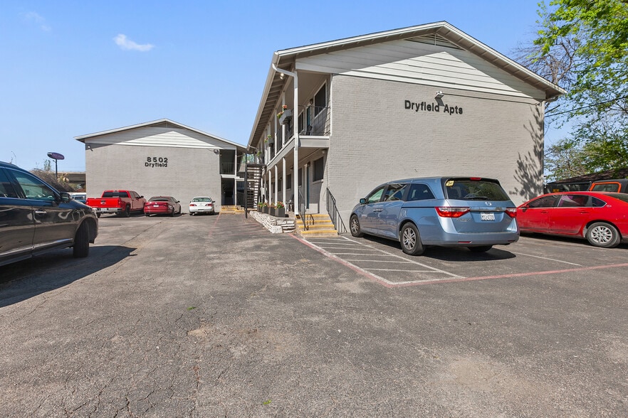 More Photos Of 8502 Dryfield Dr, Austin Apartments For Sale