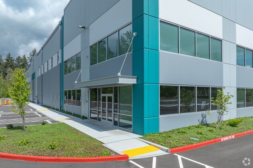 More Photos Of 6933 176th St E, Puyallup Distribution For Lease