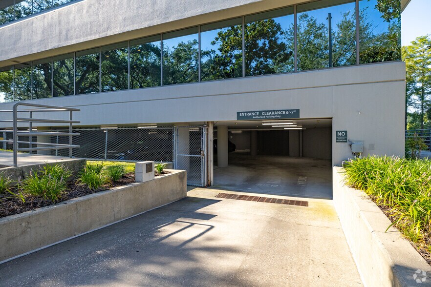 More Photos Of 1101 N Lake Destiny Dr, Maitland Office Residential For Lease