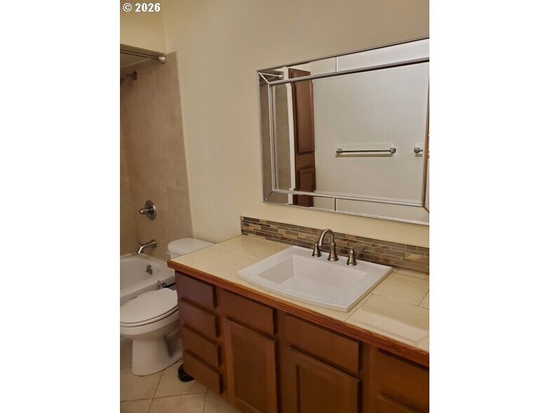 More Photos Of 1607 NE 26th Ave, Portland Apartments For Sale