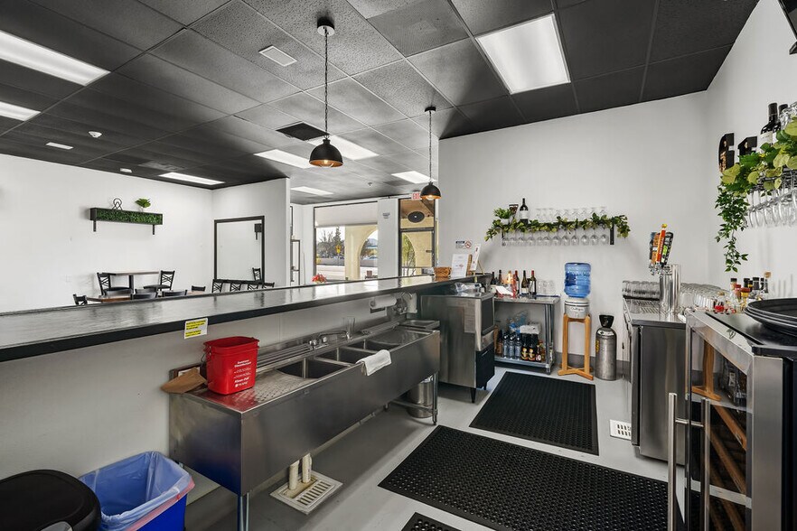 More Photos Of 8115-8149 El Camino Real, Atascadero Storefront Retail Office For Lease