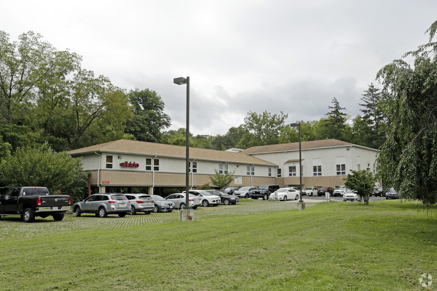 Primary Photo Of 321 Morris Rd, Fort Washington Flex For Lease