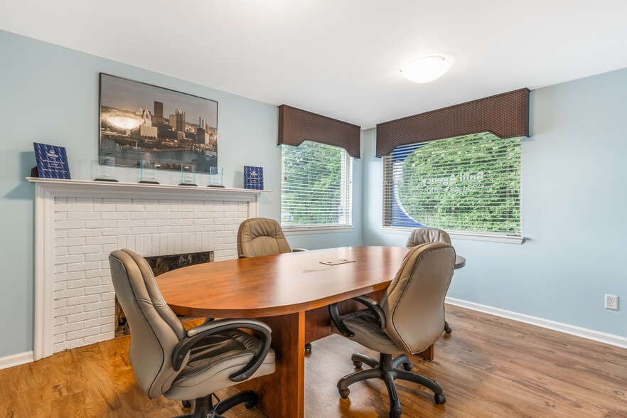 More Photos Of 4204 Ewalt Rd, Gibsonia Medical For Sale