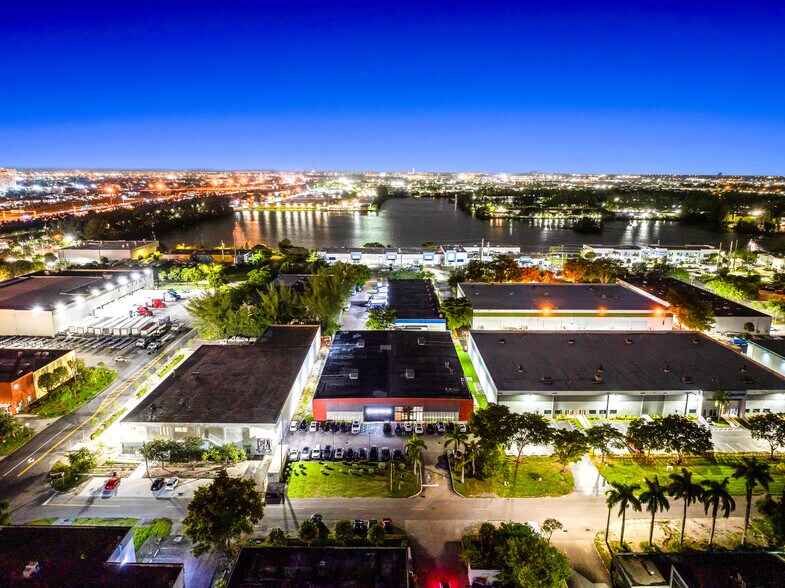 More Photos Of 1360 NW 88th Ave, Doral Bar For Sale