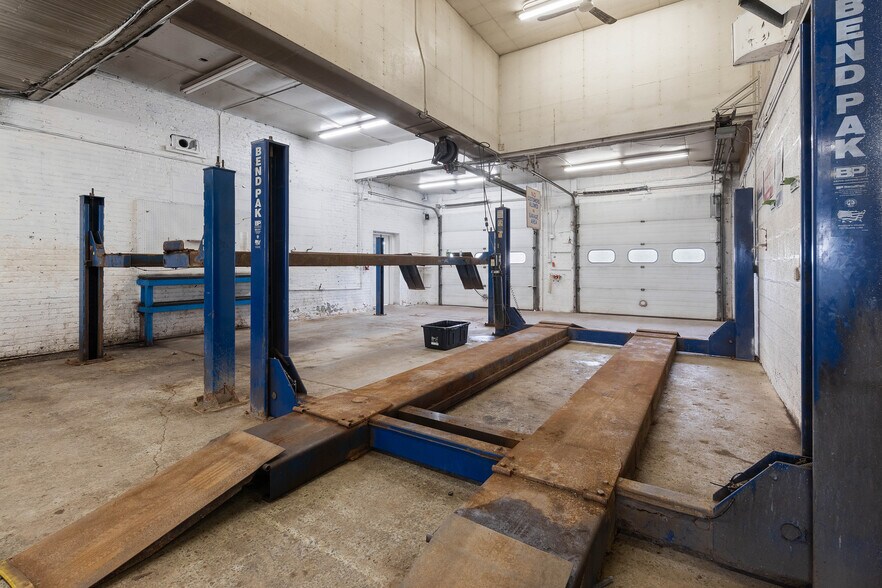 More Photos Of 4001 E 2nd St, Superior Auto Repair For Sale