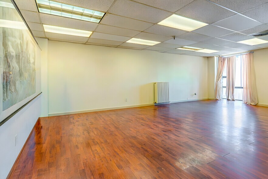 More Photos Of 328 7th St, Oakland Storefront Retail Office For Lease