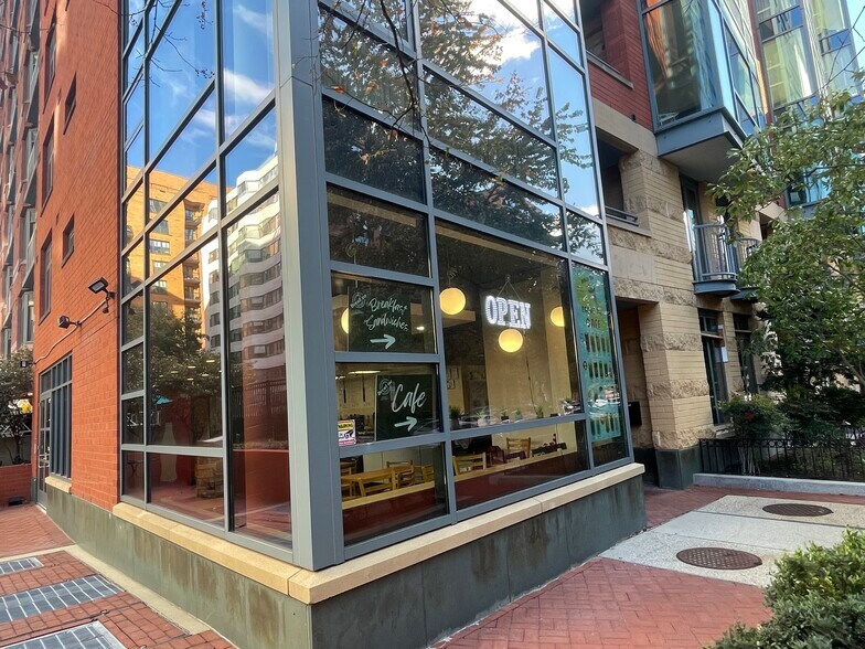 More Photos Of 1117 10th St NW, Washington Apartments For Lease