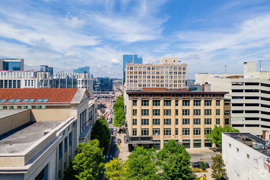 More Photos Of 618 Church St, Nashville Office For Lease