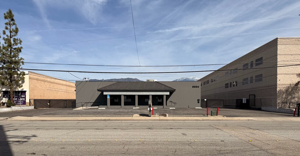 Primary Photo Of 5530-5534 Arrow Hwy, Montclair Unknown For Lease
