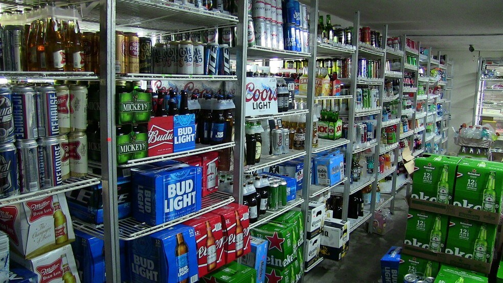 More Photos Of 6201 Edgewater Dr, Orlando Convenience Store For Sale