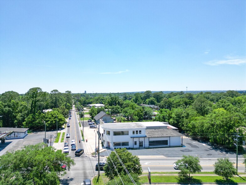 More Photos Of 97 S Sage Ave, Mobile General Retail For Sale