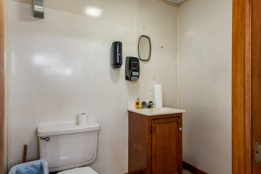 More Photos Of 10842 Highway 5 S, Salesville Convenience Store For Sale