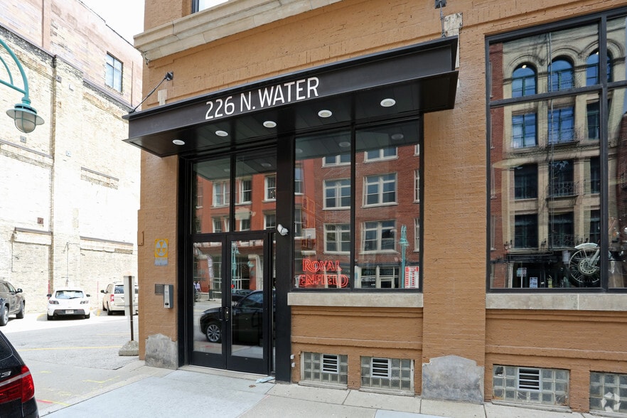 More Photos Of 226 N Water St, Milwaukee Apartments For Sale
