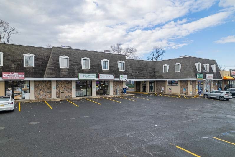 More Photos Of 952 S State Route 34, Matawan Unknown For Lease