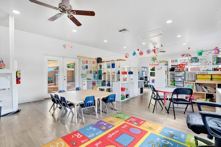 More Photos Of 123 W Rhode Island Ave, Orange City Storefront Retail Office For Sale
