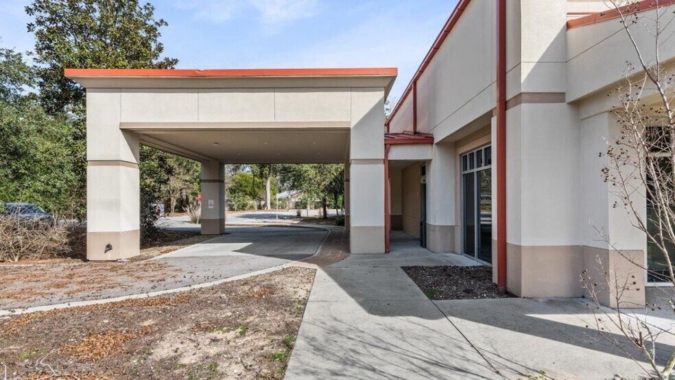 More Photos Of 8 Presnell Cir, Beaufort Medical For Sale
