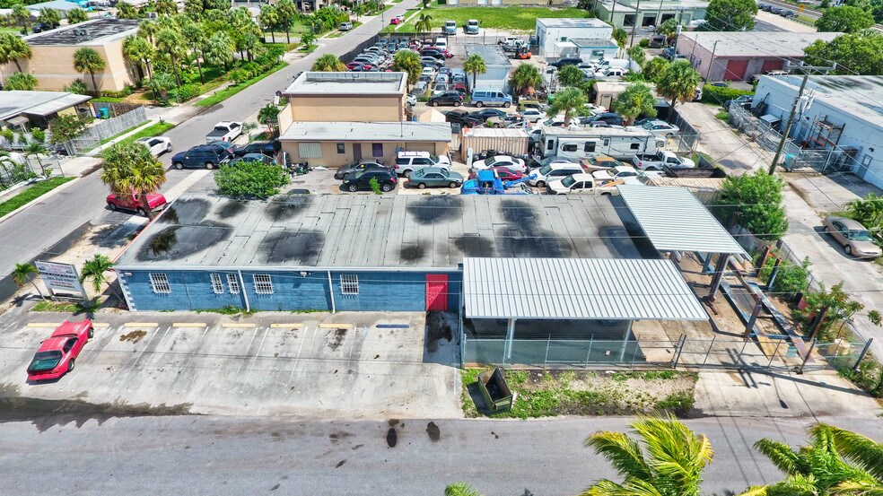 More Photos Of 502 NE 3rd St, Boynton Beach Auto Repair For Sale