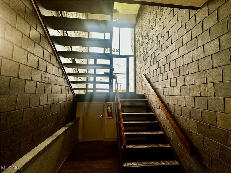 More Photos Of 2850 S Arlington Rd, Akron Office For Sale