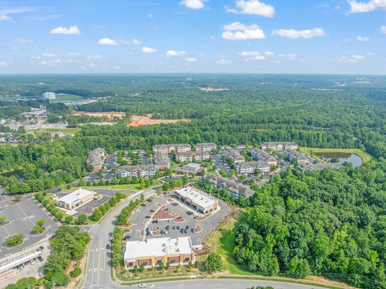 More Photos Of NC 55, Apex Unknown For Lease