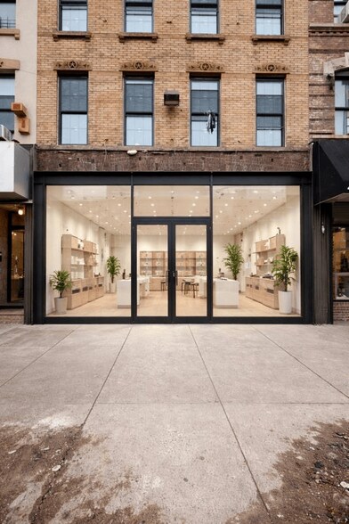 More Photos Of 50 Graham Ave, Brooklyn Storefront Retail Residential For Lease