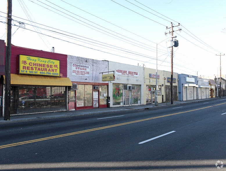 More Photos Of 818 SW Ralph David Abernathy Blvd, Atlanta Storefront For Lease