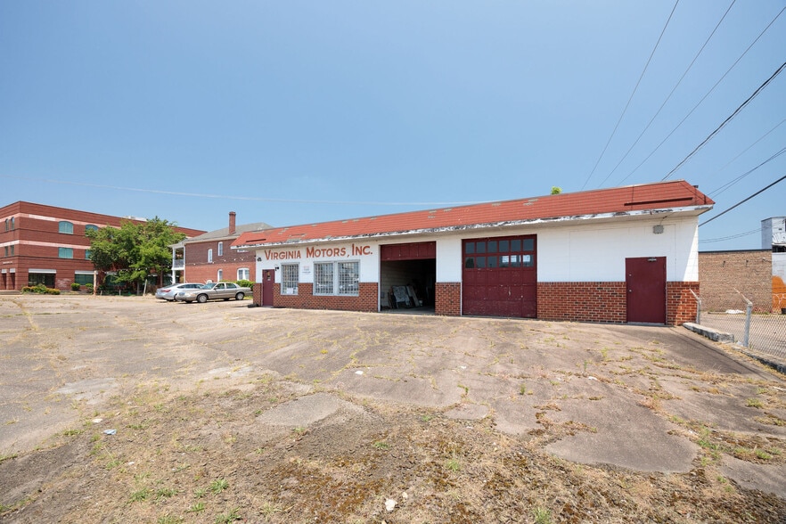 More Photos Of 7 Cowardin Ave, Richmond Freestanding For Sale