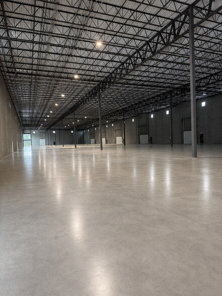 More Photos Of 11 Royal, Flemington Warehouse For Lease