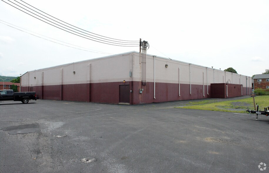 More Photos Of 611 W Brookdale St, Allentown General Retail For Sale