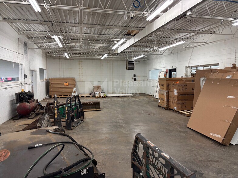 More Photos Of 1416 Piedmont Ave, Akron Manufacturing For Sale