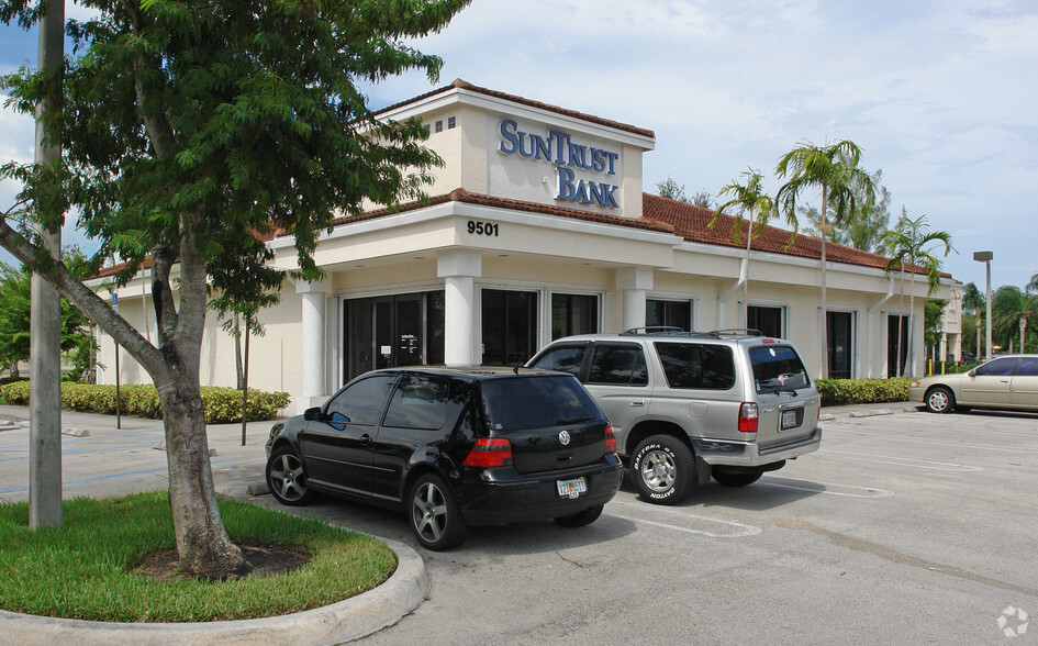 Primary Photo Of 9501 Wiles Rd, Coral Springs Bank For Lease