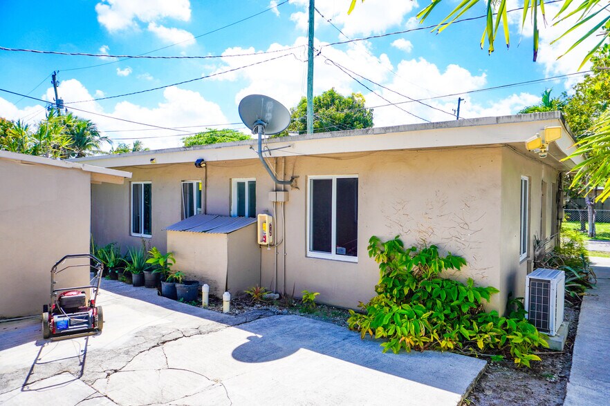 More Photos Of 1314 S 20th Ave, Hollywood Apartments For Sale