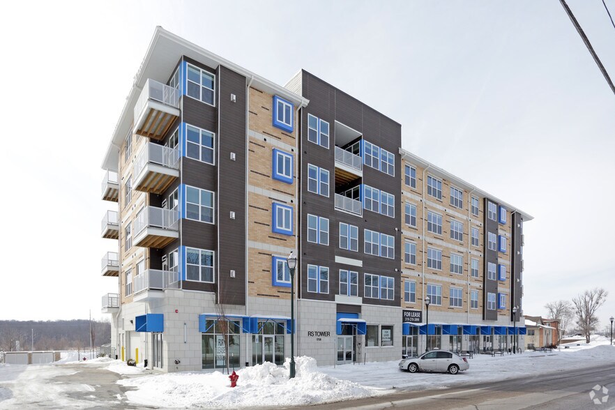 Primary Photo Of 1708 5th St, Coralville Apartments For Lease