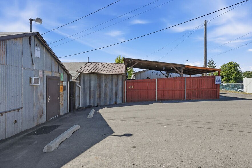 More Photos Of 3911 N Madison St, Spokane Office Residential For Sale