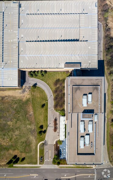 More Photos Of 4300 Marketpointe Dr, Bloomington Office For Lease