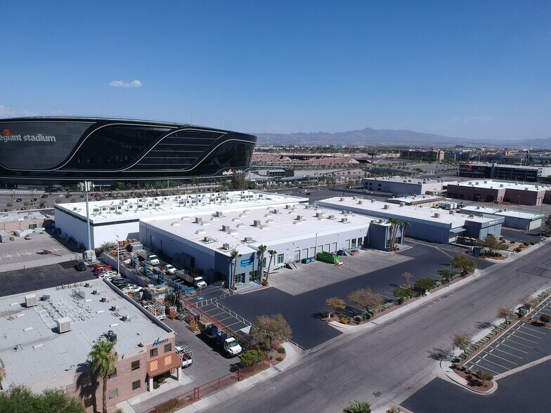 More Photos Of 5440 Procyon St, Las Vegas Warehouse For Lease