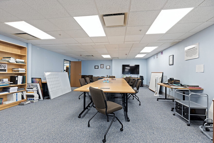 More Photos Of 219 Capitol St, Augusta Office For Lease