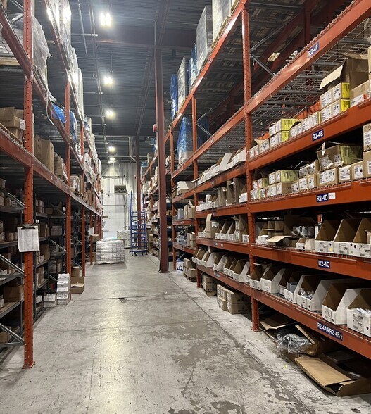 More Photos Of 5334 Lougheed Hwy, Burnaby Warehouse For Lease