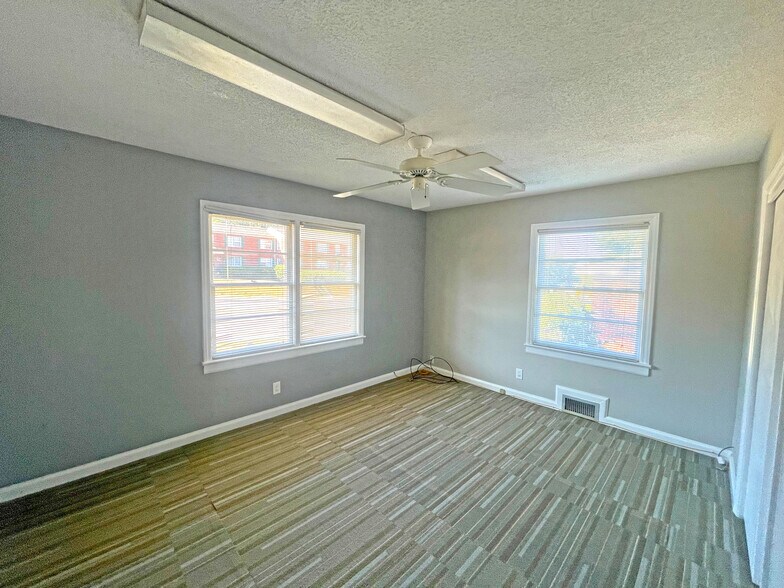 More Photos Of 1924 Warm Springs Rd, Columbus Medical For Sale