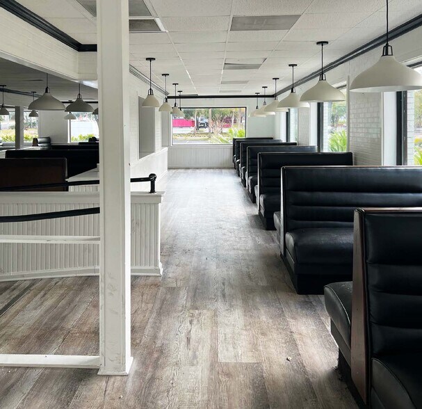 More Photos Of 12103 Collegiate Way, Orlando Restaurant For Lease
