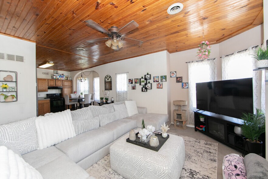 More Photos Of 604 White Horse Pike, Oaklyn Storefront For Sale