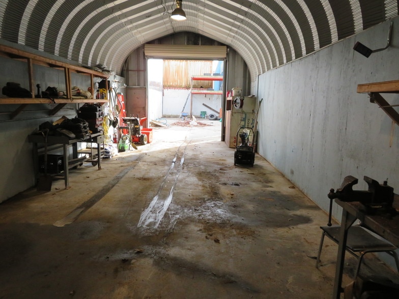 More Photos Of 141 Industrial Loop, Staten Island Warehouse For Sale