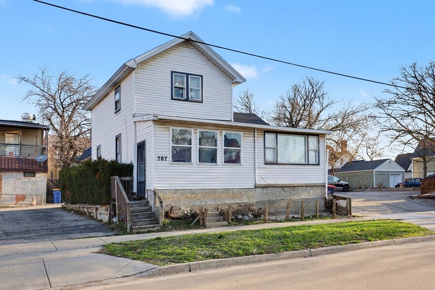 More Photos Of 760 Butterworth St SW, Grand Rapids Restaurant For Sale