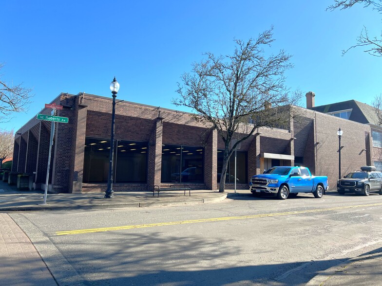 Primary Photo Of 110 NE Roberts Ave, Gresham Bank For Sale